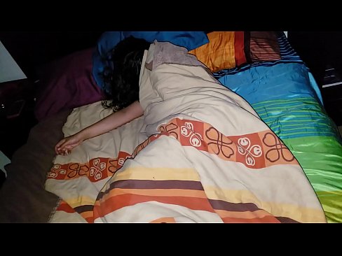 ❤️ Stepson berating a sua jovem madrasta enquanto ela dorme. ❤ Porno duro em nós pt.com-fullporner.ru ☑